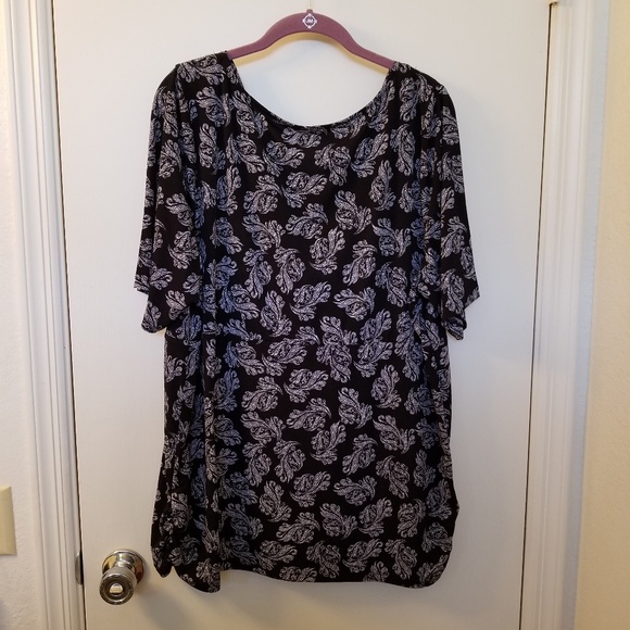 Lane Bryant 22/24 Black & White Damask Top - Picture 4 of 5